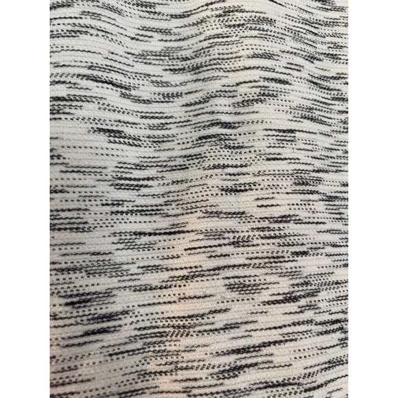 Lululemon Meant To Move Long Sleeve Shirt in Tiger Space Dye Black White - Picture 6 of 8